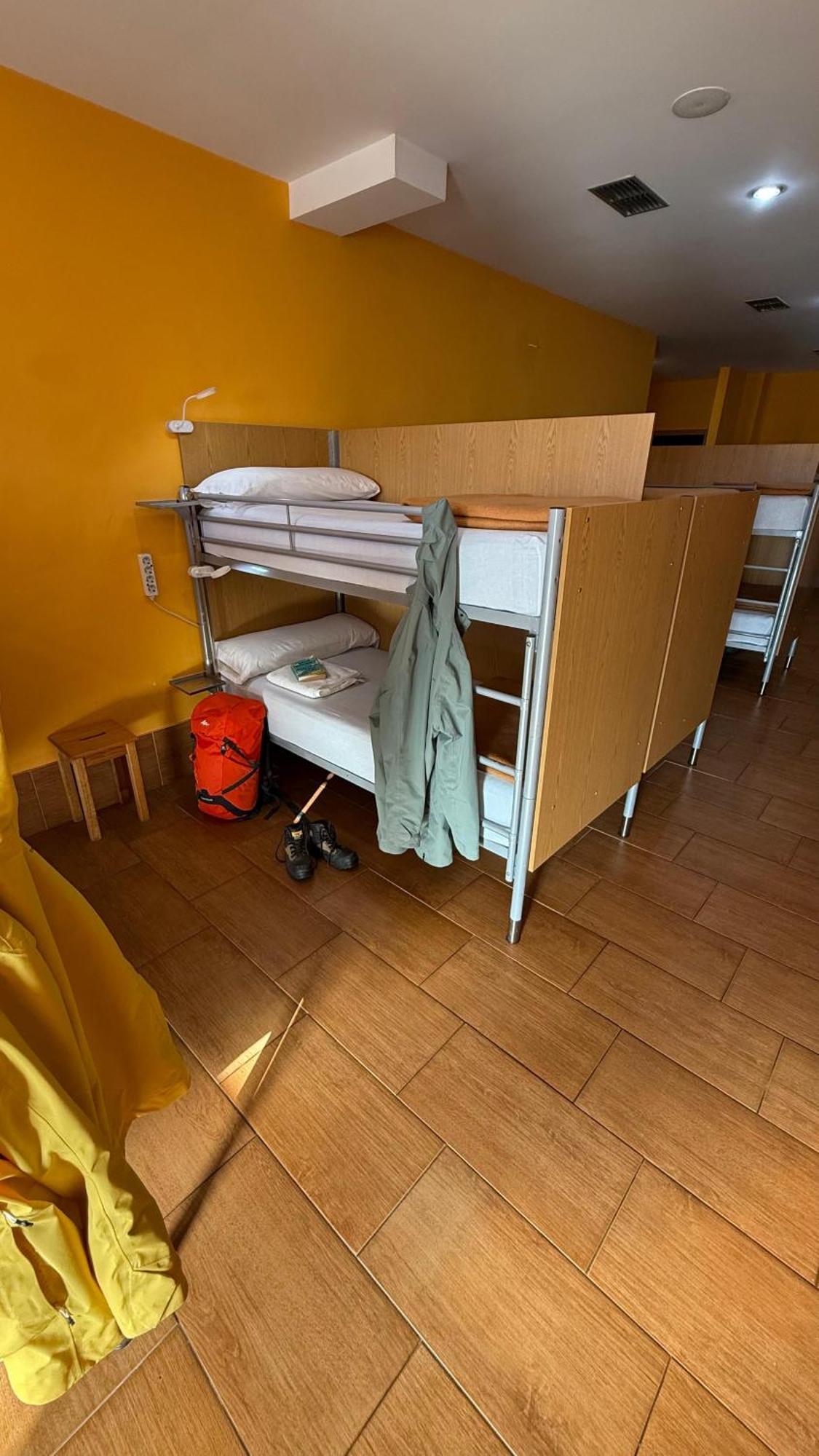 Albergue Lecer Sobrado Porta Ngoại thất bức ảnh